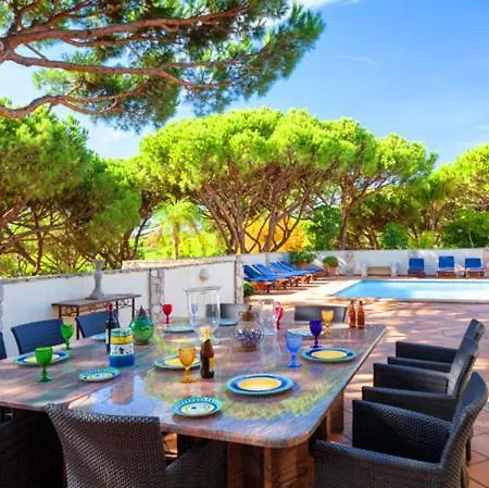 Sleeps 5 Pool Air Con Wifi *